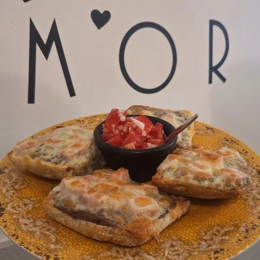 Mollete con jamón