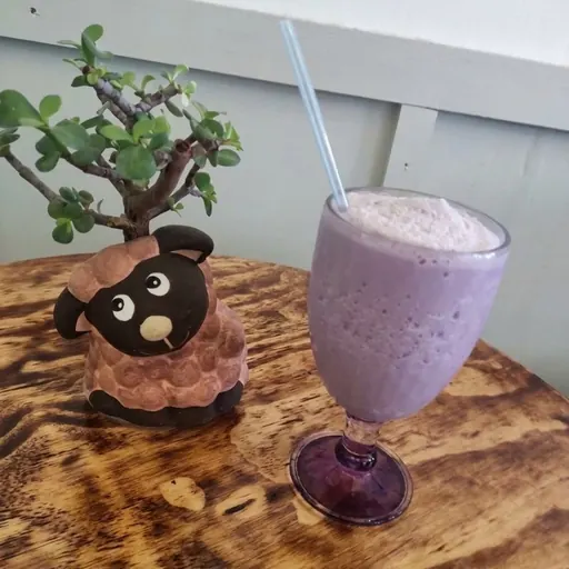 Taro latte