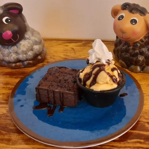 Brownie con helado